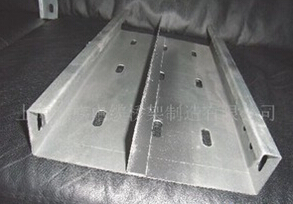 轻型高强度桥架